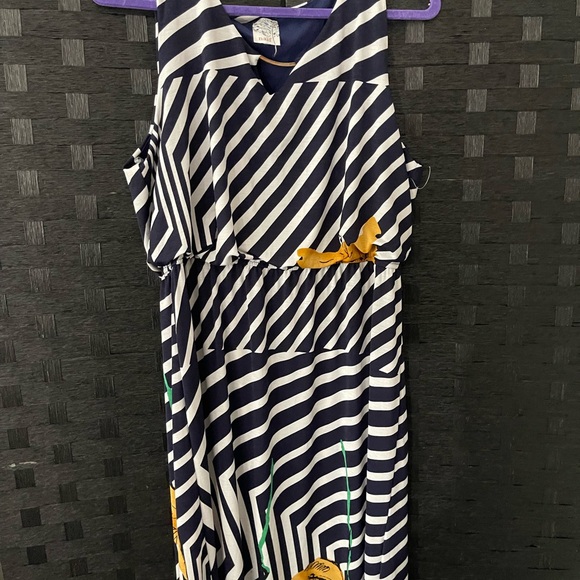 Sun dress - Picture 2 of 3